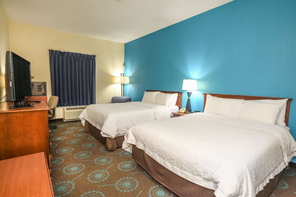 Hampton Inn Уильямстон Номер фото