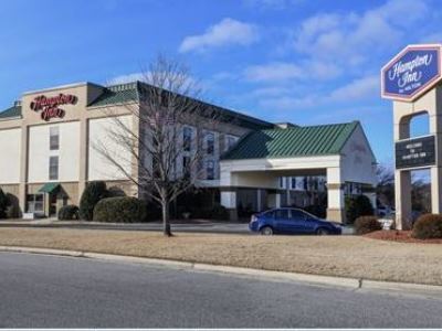 Hampton Inn Уильямстон Экстерьер фото