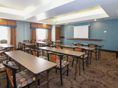 Hampton Inn Уильямстон Экстерьер фото